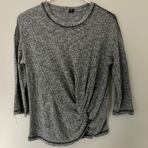 Anthropologie 3/4 sleeve gray tea with twist front